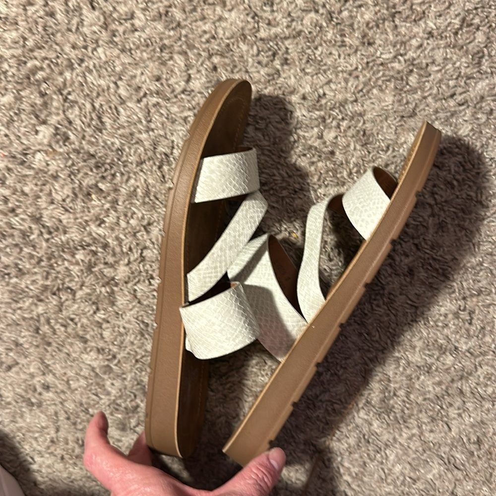 Corkys Sandal Womens 8 Lydia White Metallic Multi Strap Slip On / Box 29-1 - Picture 7 of 9